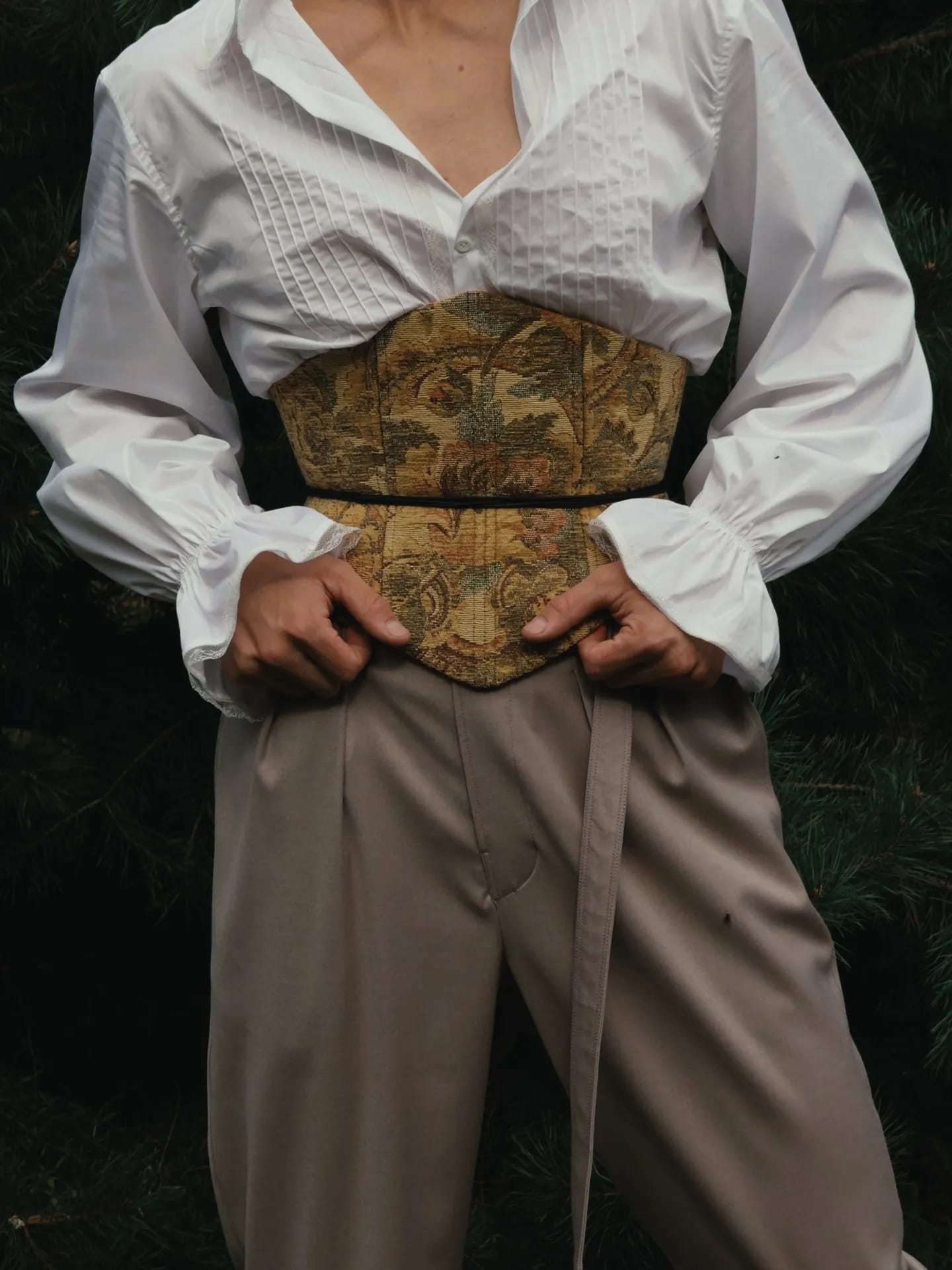 CORSET TAPESTRY