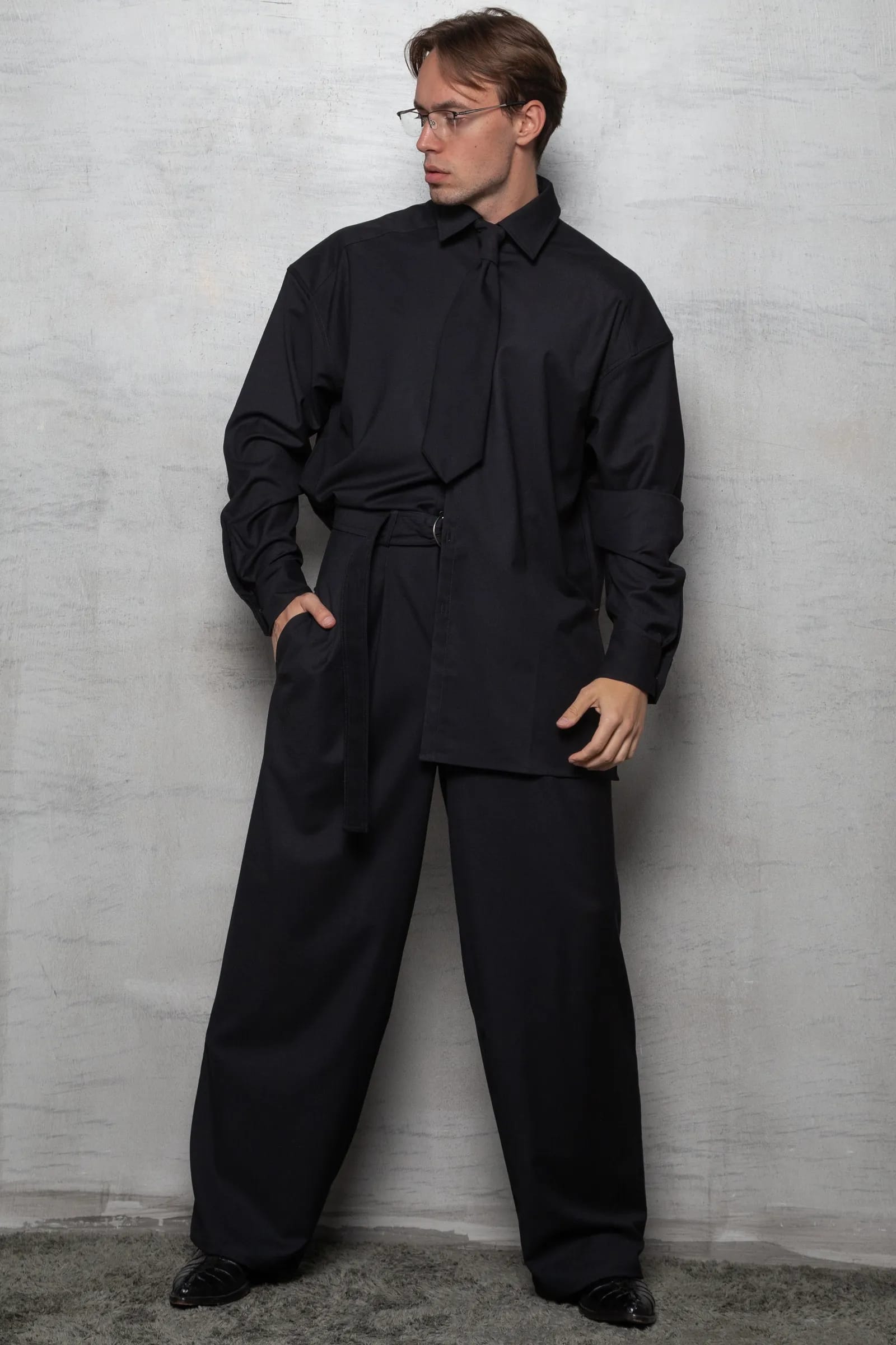 OVER BLACK SUIT